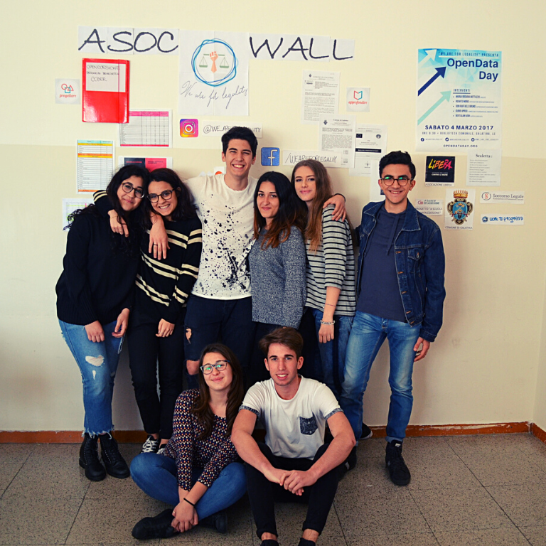 Dijaki v šoli kohezije