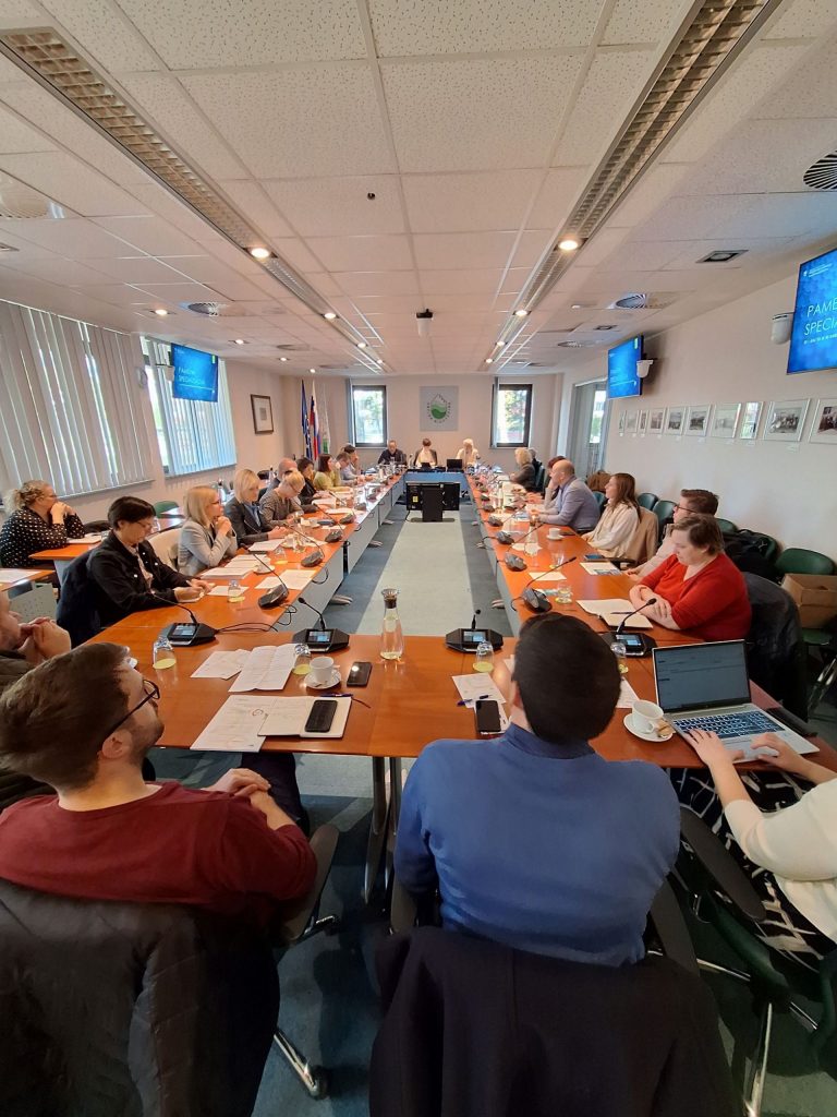 Udeleženci delavnice podjetniškega odkrivanja