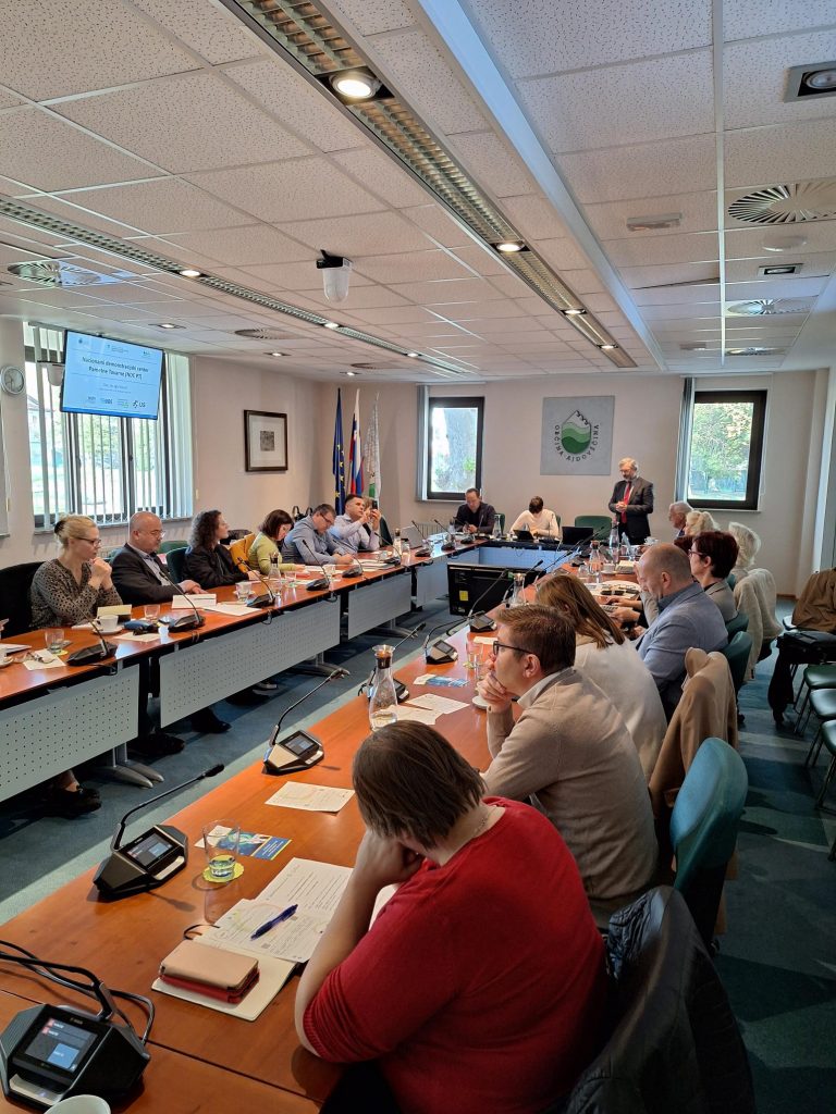 Udeleženci delavnice podjetniškega odkrivanja