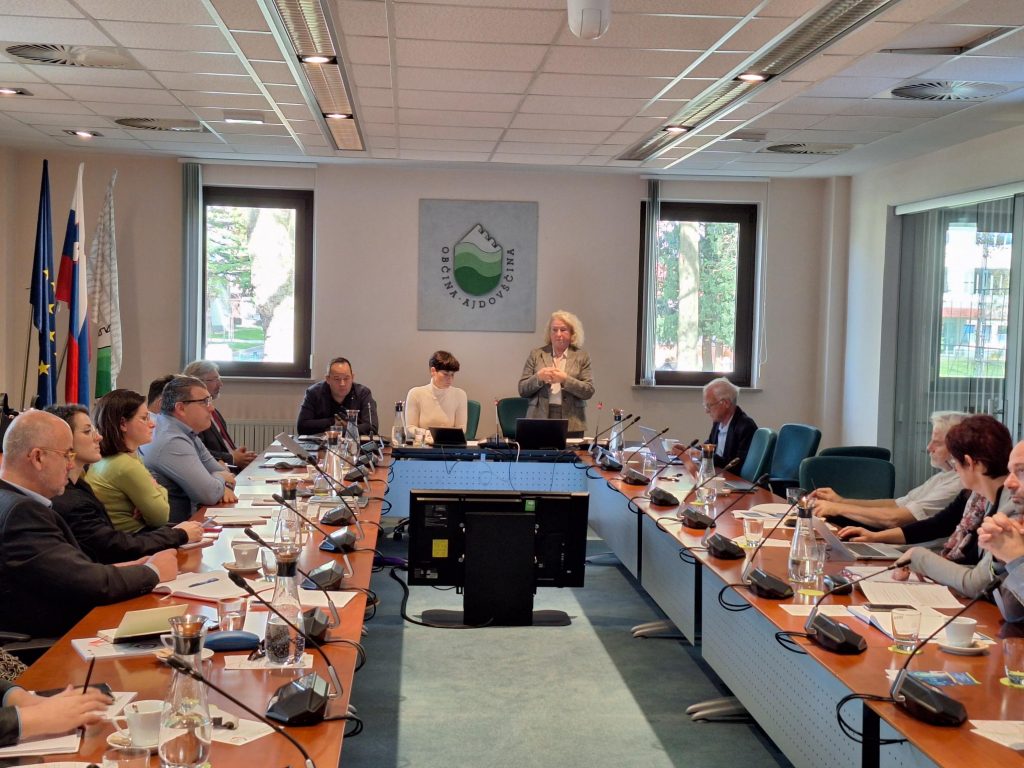 Udeleženci delavnice podjetniškega odkrivanja