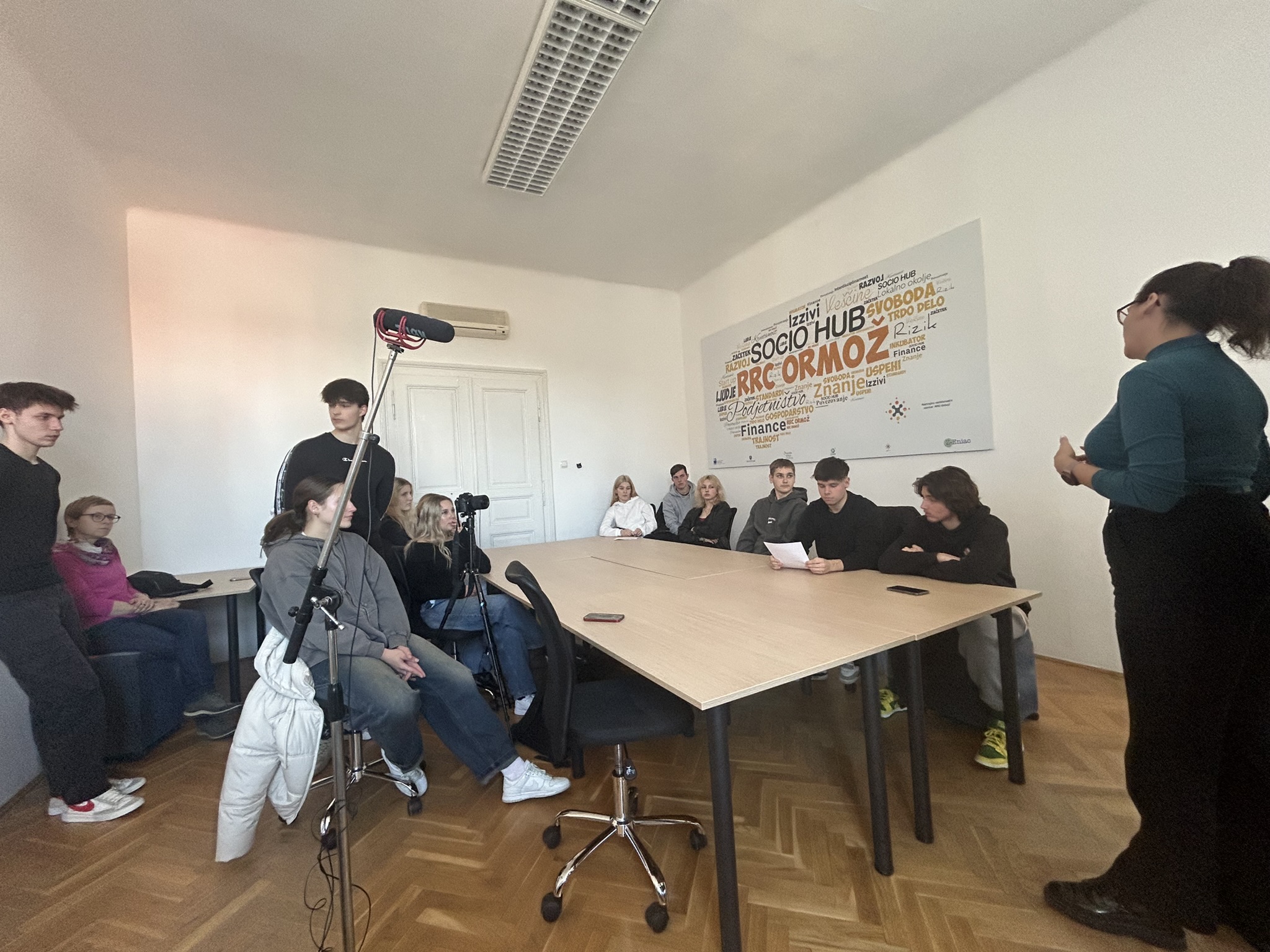 Razvojno raziskovalni center Ormož - dijaki na obisku