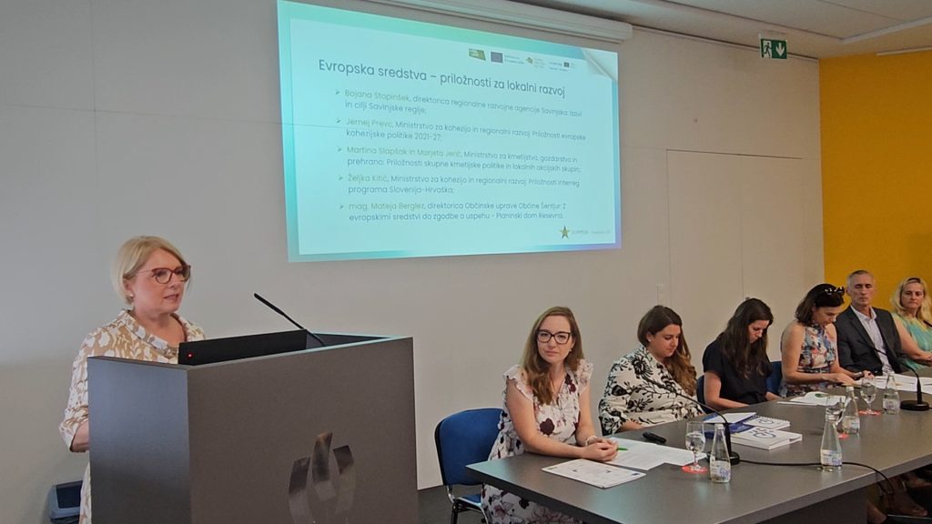 Nagovor vodje kabineta na Ministrstvu za kohezijo Vlaste Stojak na Potujoči pisarni evropskih sredstev