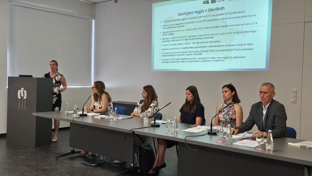 Omizje potujoče pisarne evropskih sredstev v Celju z nagovorom direktorice RRS Savinjska