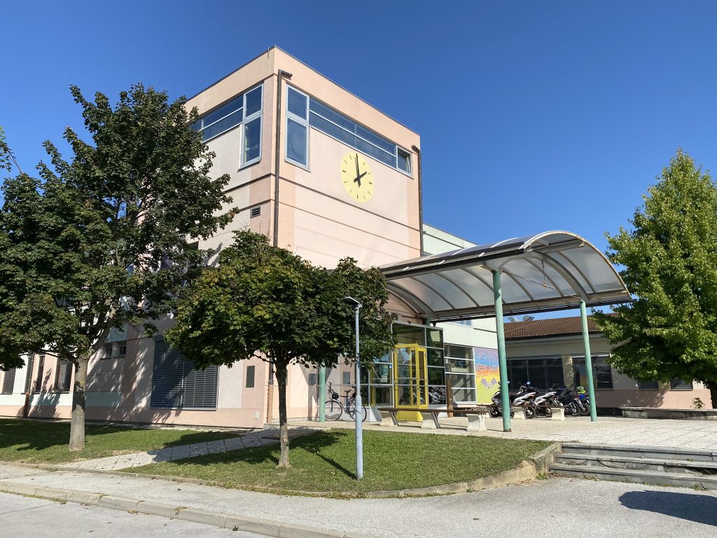 Gimnazija Ormož, fotografija zunanjosti šole