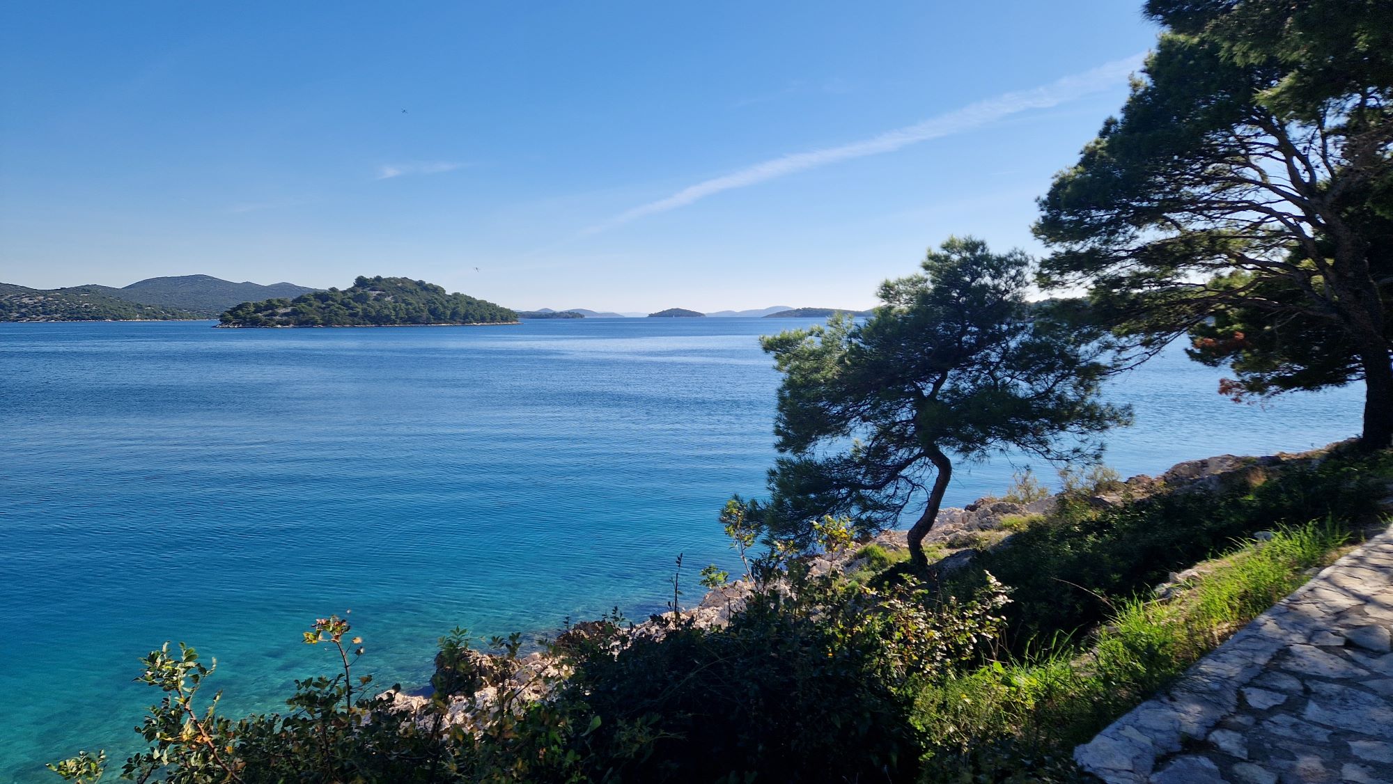 Pogled na morje z obale