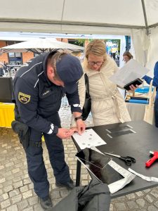 Odvzem prstnih odtisov