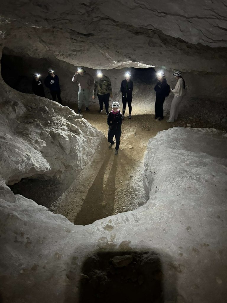 Dijaki na ogledu rudnika Mežica